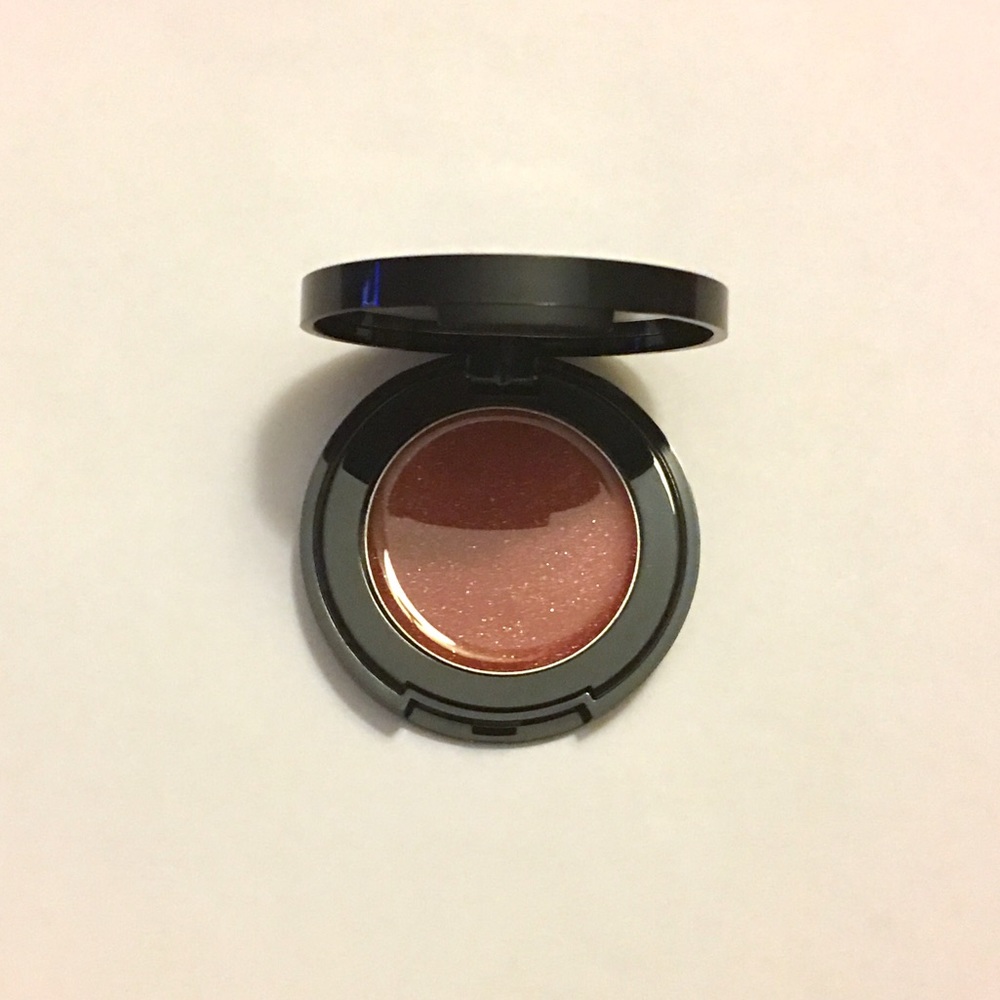 Brand New Estée Lauder Bag and Makeup Collection - Picture 3 of 8
